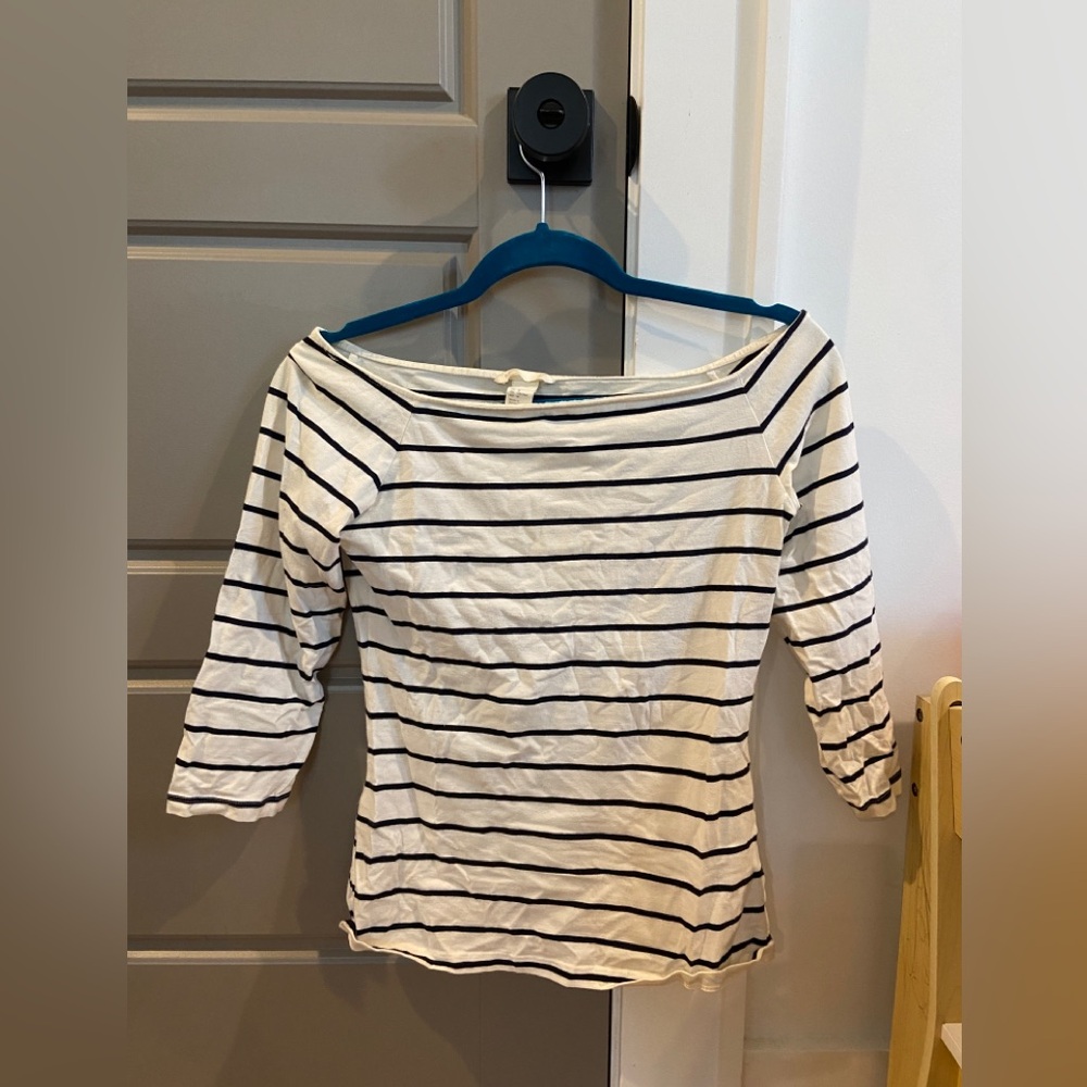 Cream and Blue Fitted Blouse with Three-Quarter Sleeves